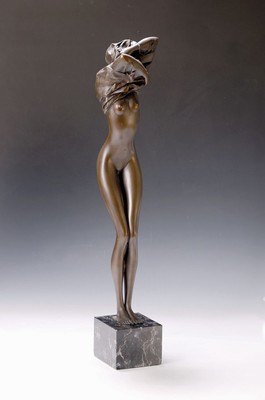 Bruno Bruni, geb. 1935 Gradara Italien, Bronzeskulptur, La venere Annoiata, patiniert, auf Mamorsockel, am Fuß signiert und num. 414/1000, Venturi ...