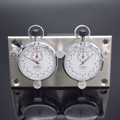 HANHART dash board 2 Stoppuhren auf Stahl- platte montiert, Deutschland um 1970, beide 30/60 Sek.-& 15 Min.-Stoppzähler, 1x m. Additionszähler, ...