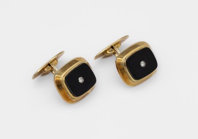 Paar 14 kt Gold Onyx-Diamant- Manschettenknöpfe, GG 585/000, Onyxplatte mit kl. Diamantbes., ca. 11.3 g