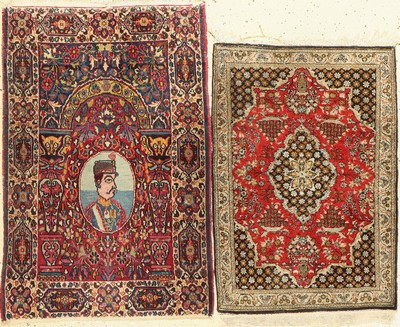 2 Poschtis, Persien Kerman, um 1930, Wolle auf Baumwolle, ca. 94 x 63 cm, EHZ: 2-3 Ghom Seide, ca. 60 Jahre, reine Naturseide, ca. 80 x 55 cm, EHZ: ...