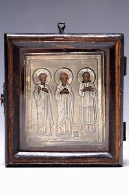 Ikone, Russland, um 1900, Reiseikone, drei Nationalheilige, 84er Silberoklad, im orig. Eingericht, ca. 6.5 x5.5 cm, Rahmen ca. 9 x 8 cm