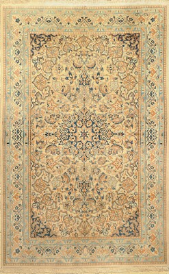 Nain fein(9 La), Seidengrund, Persien, um 1960, Korkwolle mit Seide, ca. 200 x 130 cm, EHZ: 2-3