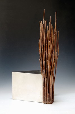 Egidius Knops, geb. 1945 Berlin, lebt und arbeitet in Potsdam, "Wald", Stahlskulptur, dreieckiger Sockel poliert, ca. 64x28x19cm