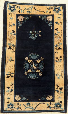 Peking antik, China, um 1900, Wolle auf Baumwolle, ca. 150 x 95 cm, EHZ: 4-5
