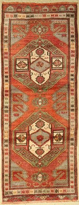Karapinar alt, Türkei, um 1960, Wolle auf Wolle, ca. 306 x 123 cm, EHZ: 2-3
