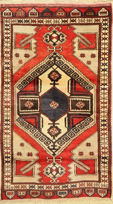 Karapinar alt, Türkei, um 1950, Wolle auf Wolle, ca. 212 x 214 cm, EHZ: 2