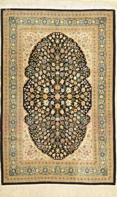 Hereke Seide fein, signiert, Türkei, ca. 50Jahre, reine Naturseide, ca. 133 x 90 cm, ca. 1,0 Mio. Kn/qm, EHZ: 2