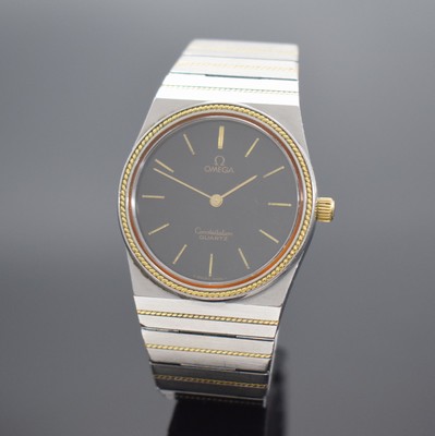 OMEGA Constellation Herrenarmbanduhr in Stahl/Gold, Schweiz um 1975, quarz, Ref. 395.0803, Geh. an orig. Gliederband m. Faltschl., Boden m. Darst. ...
