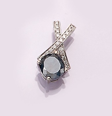 18 kt Gold Brillant-Anhänger, WG 750/000, 2gekreuzte Stege mit 20 Brillanten zus. ca. 0.09 ct Weiß/vs, und 1 Brillant ca. 1.25 ct Blau (beh.)/p