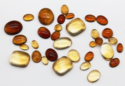 Lot lose Citrin-Cabochons zus. ca. 675 ct, Idar Obersteiner Schleifarbeit