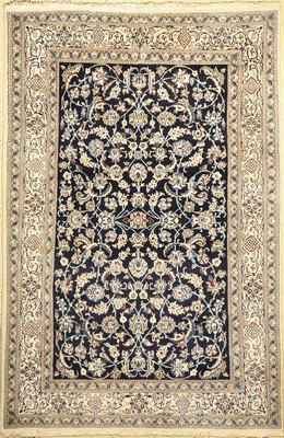 Nain, Persien, ca. 40 Jahre, Wolle mit Seide auf Baumwolle, ca. 298 x 198 cm, EHZ: 2