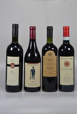 4 Flaschen: 2013 Renato Ratti, Ochetti, Nebbiolo D Alba, 750ml, 13,5% Vol.; 1994 Fabula, Montebelli, Rosso di Monteregio, 750ml, 13,5% Vol.; 2013 ...