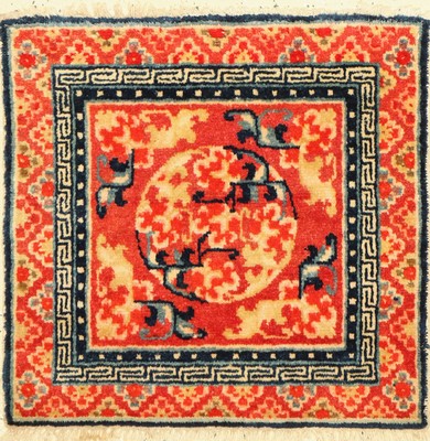 Ning-Hsia(Sitzbankteppich), China, 19.Jhd, Wolle auf Baumwolle, ca. 60 x 64 cm, EHZ: 2