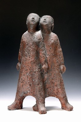 Unbekannter Künstler des 20.Jh., Ton, "Sterngucker", Paar Kinder mit Blick zum Himmel, unter Einfluß Barlachs, Alterssp., H. 47cm