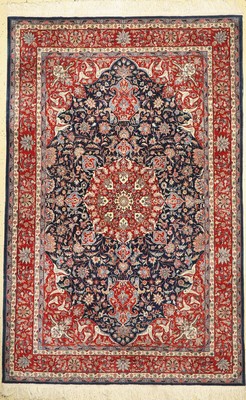 Esfahan fein, China, ca. 50 Jahre, Korkwolle auf Seide, ca. 283 x 183 cm, EHZ: 2-3
