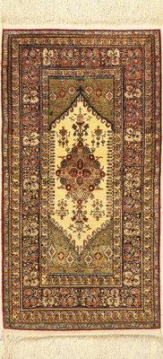 Seiden Kayseri, Türkei, ca. 50 Jahre, reineNaturseide, ca. 112 x 61 cm, EHZ: 2-3, (leichtverfärbt)