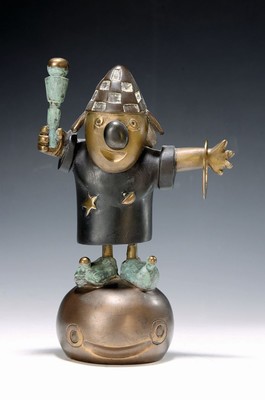 Otmar Alt, geb. 1940, Bronzeskulptur, Zauberer mit Ring und Fackel, mehrfarbig patiniert, am Boden signiert und num. 121/199, H. 23 cm
