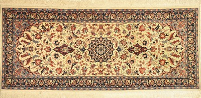Esfahan fein, China, ca. 60 Jahre, Korkwolle auf Seide, ca. 205 x 90 cm, EHZ: 2