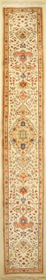 Täbriz Tabatabai, Persien, um 1960, Wolle auf Baumwolle, ca. 469 x 76 cm, EHZ: 2