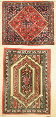 2 Persischer Poschti, Ghom Kork, ca, 50 Jahre, ca. 50 Jahre, Korkwolle, ca. 110 x 80 cm, Bidjar, ca, 50 Jahre, Wolle auf Baumwolle, ca. 88 x 73 cm, ...