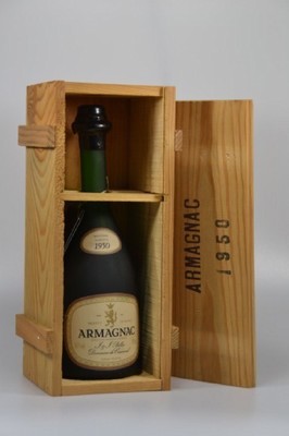 1 Flasche Armagnac, Millesime garanti 1950, J.und F. Pallas, Domaine de Cassanel, 700 ml, 40% vol., orig. verkorkt und unverkostet, in orig. Holzbox