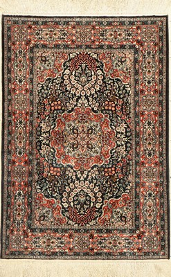 Hereke Seide fein, China, ca. 40 Jahre, reine Naturseide, ca. 90 x 63 cm, ca. 1,0 Mio.Kn/qm, EHZ: 2