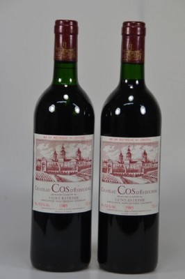 2 Flaschen 1985 Chateau Cos d'Estournel, Saint-Estephe, je 750ml, 12,5% Vol., Upper MidShoulder u. Into Neck, unverkostet