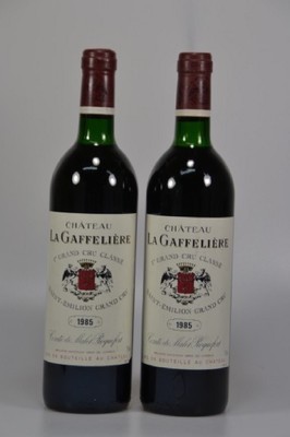 2 Flaschen, 1985 Chateau La Gaffeliere, Saint-Emilion Grand Cru, je 750ml, Top Shoulder, unverkostet, Kapsel min. best.