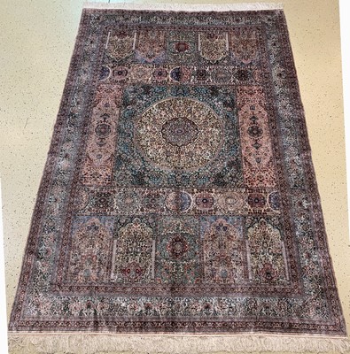 Hereke Seide fein, China, ca. 40 Jahre, reine Naturseide, ca. 310 x 214 cm, ca. 1,0 Mio. Kn/qm, EHZ: 2