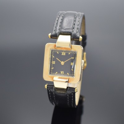 IWC Armbanduhr in GG 585/000 mit Kaliber 62, Schweiz um 1940, Handaufzug, 2-teil. Gehäuse m. ausgefallenen Bandanst., Boden aufgedr., schwarzes ...