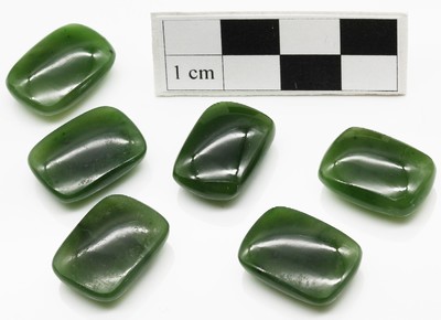 Lot lose Jade zus. ca. 755,00 ct, kissenförmige Cabochons, Idar-Obersteiner Schleifarbeit