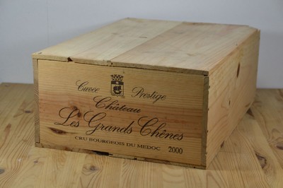 12 Flaschen Chateau Grandes Du Chenes, 2000, in orig. verschlossener Holzkiste