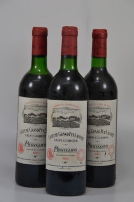 3 Flaschen 1983 Chateau Grand Puy Lacoste, Saint Guirons, Pauillac, 750ml, Etiketten beschmutzt, Kapsel 2x l. best., 86 Parker -Punkte, laut Parker ...