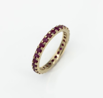 14 kt Gold Rubin-Memoryring, GG 585/000, 28rundfacett. Rubine zus. ca. 1.50 ct, RW 58, ca. 3.3 g, Meistermarke HJ ungedeutet