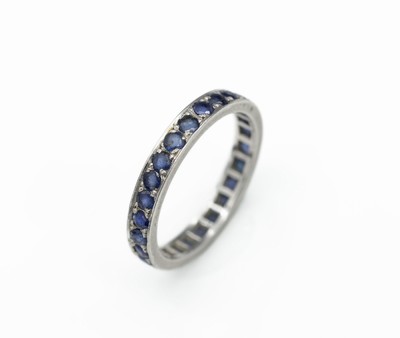 Platin Saphir-Memoryring, Pt gepr., 27 rundfacett. Saphire zus. ca. 1.50 ct, RW 53, ca. 3.4 g