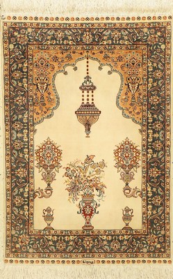 China Hereke, China, ca. 40 Jahre, reine Naturseide, ca. 93 x 64 cm, EHZ: 2
