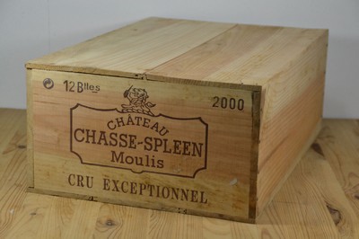 12 Flaschen Chateau Chasse-Spleen 2000, Moulis en Medoc, je 75cl, orig. verkorkt und unverkostet, high fill, orig. Holzbox