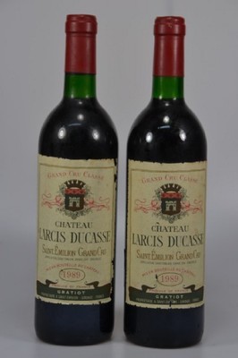 2 Flaschen 1989 Chateau Larcis Ducasse, Saint Emilion Grand Cru Classe, je 750ml, 12 ,5% Vol, Into Neck, unverkostet, Etiketten best .