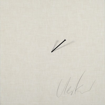 Günther Uecker, geb. 1930, Nagelobjekt, Nagel in überarbeiteter Leinenkassette, gerahmt mit Plexiglashaube, handsigniert, aus 1970/71, ca. 37.5 x ...