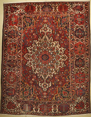 Bachtiar alt, Persien, um 1940, Wolle auf Baumwolle, ca. 405 x 325 cm, EHZ: 4