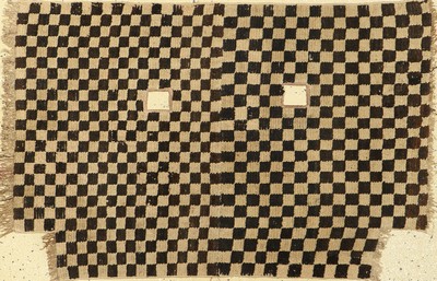 Makden antik Tibet, (Schachbrett Muster), 19.Jhd, Wolle auf Baumwolle, ca. 110 x 75 cm, EHZ:(Alters-und Gebrauchsspuren)