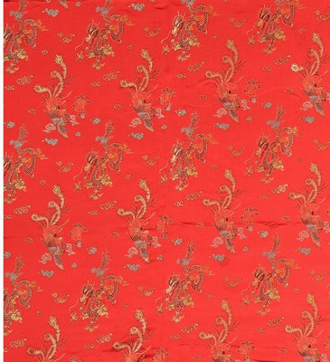 Chinesisches Textil, (Drachen Motive), um 1950, Seide, ca. 268 x 195 cm, EHZ:(Guter Zustand), paar kleine Flecken,(3 Bahnen)