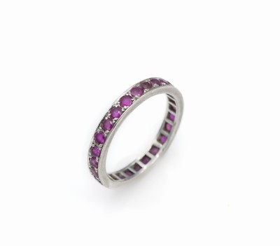 Platin Rubin-Memoryring, Platin gepr., 26 rundfacett. Rubine zus. ca. 1.0 ct, RW 52, ca.3.4 g