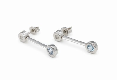 Paar 14 kt Gold Brillant-Aquamarin-Ohrstecker, WG 585/000, 2 Brillanten zus. ca. 0.08 ct Weiß/si, 2 rundfacett. Aquamarine zus. ca. 0.30 ct, total ...
