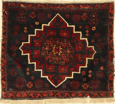 Belutsch Taschenfront, antik, Persien, um 1900, Wolle auf Wolle, ca. 76 x 65 cm, EHZ:(Alters-und Gebrauchsspuren)