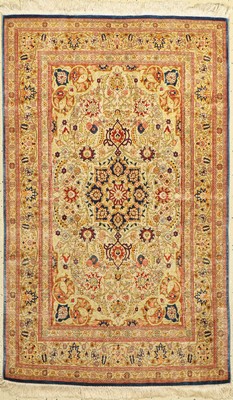 Hereke Seide fein, signiert, Türkei, um 1950, reine Naturseide, ca. 140 x 85 cm, ca. 1,0 Mio. Kn/qm, EHZ:(Guter Zustand)