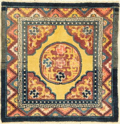 Sitzbantteppich, China, um 1900, Wolle auf Baumwolle, ca. 68 x 68 cm, EHZ: 2
