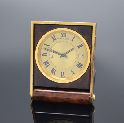Jaeger-LeCoultre kleiner Reisewecker im vergoldetem Chinalack-Gehäuse Kaliber 911, Schweiz um 1980, Handaufzug, aufklappbares Geh. m. gedr. Boden ...