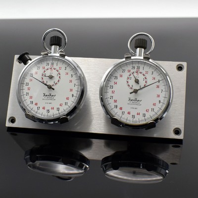 2 HANHART Stoppuhren auf Aluminiumplatte für Motorsport, beide 30/60 Sek.- & 15 Min.- Stoppzähler, 1x m. Additionszähler, Uhren Deutschland um ...