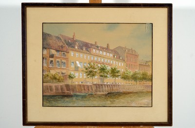 Fritz Staehr-Olsen, 1858 Kopenhagen-1922 Nykobing, Blick über den Fluss auf die Häuser der Stadt, Aquarell auf Papier, rechts unten signiert und ...